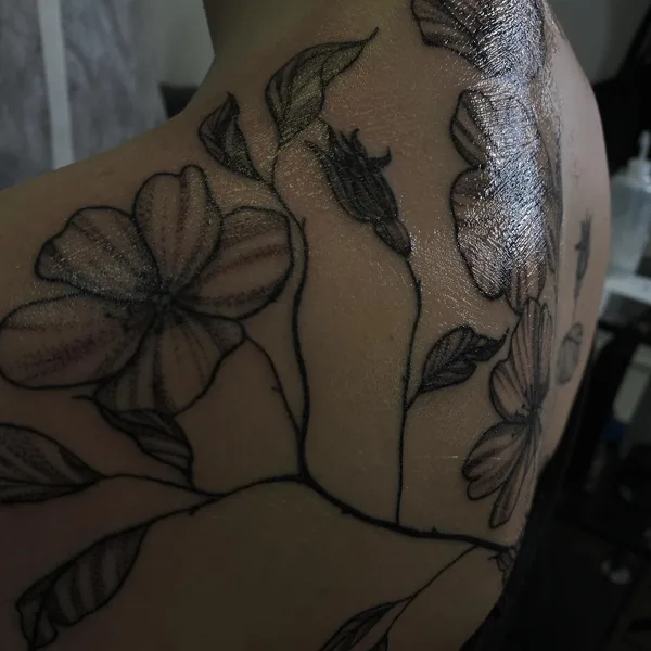 Graphic tattoo by Дора Ларина  in Нижний Новгород
