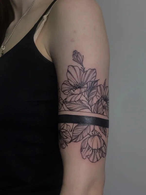 female black and grey botanic 타투 부위 forearm #48922 | 타투이스트 Дора Ларина