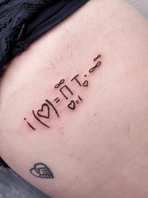 black linework 타투 부위 thigh #48997 | 타투이스트 Anastasia tattooer