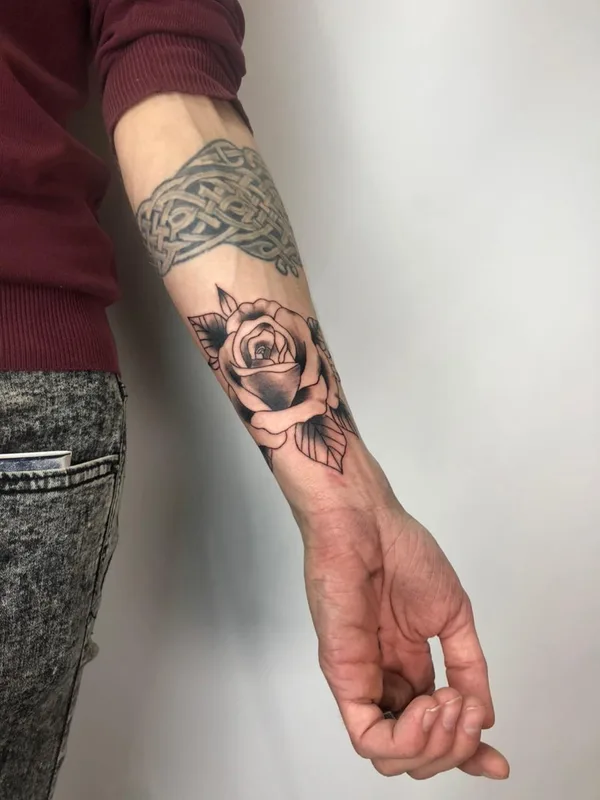 black and grey traditional татуировка на forearm #63050 | Тату мастер Анастасия Витальевна Севастьянова