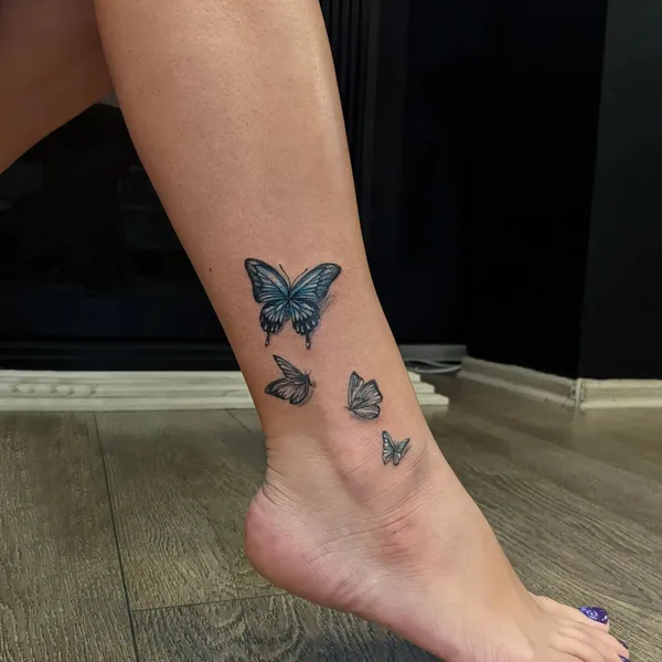 Graphic tattoo by Марина Филимоненко in Тамбов