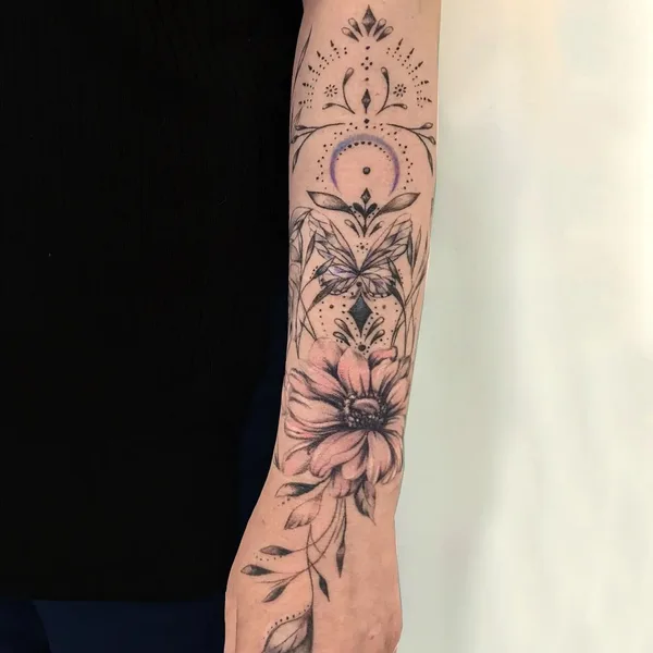 Graphic tattoo by Марина Филимоненко in Тамбов