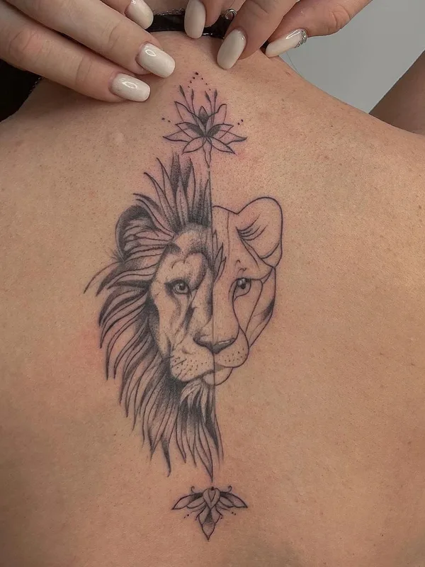 female black and grey linework Tatuaggio su upper back #52274 | Tatuatore Диана Вейцман