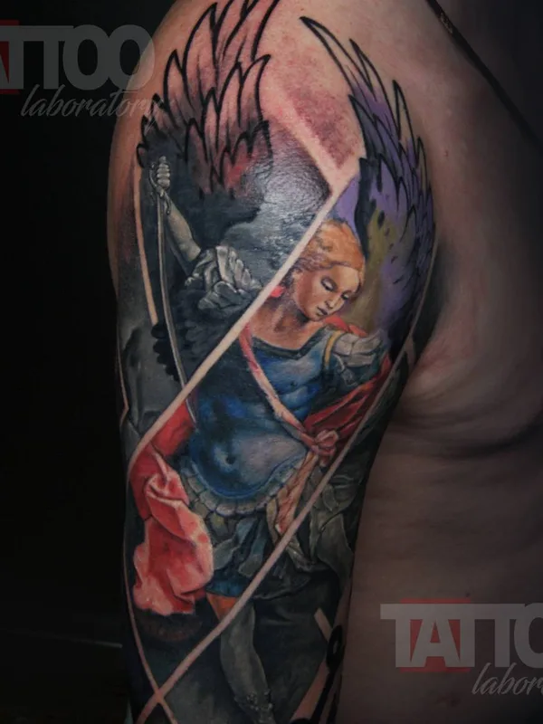 color realism tatouage sur upper arm #31812 | Artiste tatoueur Max Drugger