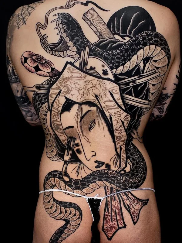black and grey japanese tattoo auf full back #57431 | Tätowierer Dino