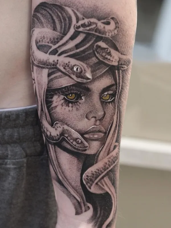 female black and grey realism 타투 부위 forearm #37161 | 타투이스트 Horror Tattoo
