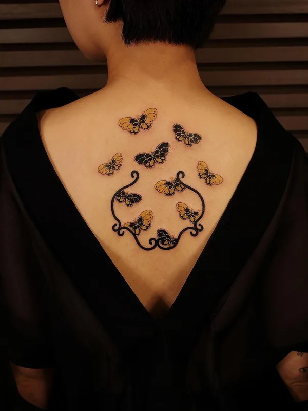 female color ornamental 타투 부위 upper back #38130 | 타투이스트 Nyoung