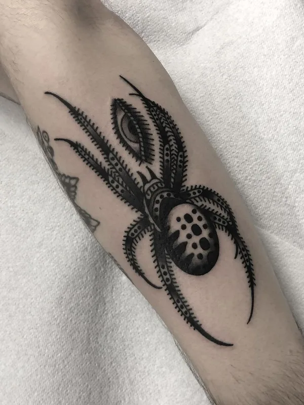 black blackwork 타투 부위 forearm #46097 | 타투이스트 Heath Clifford