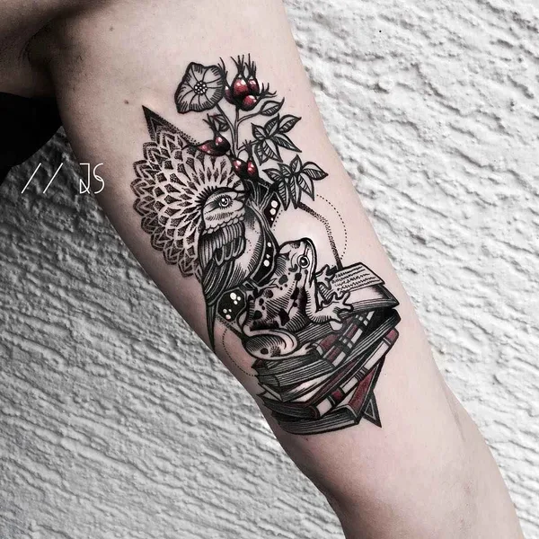 Graphic tattoo by Jessica Svartvit in Westerstetten