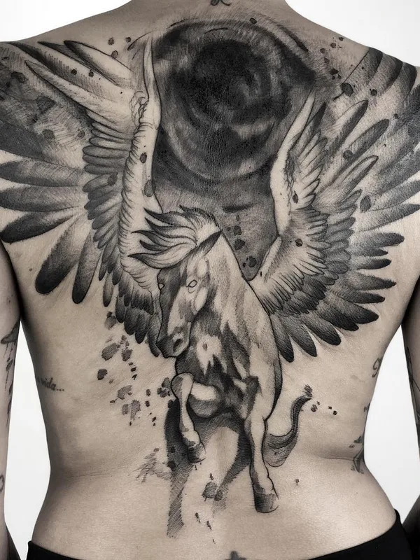 black and grey black and grey tatouage sur full back #27549 | Artiste tatoueur Paulo Reis