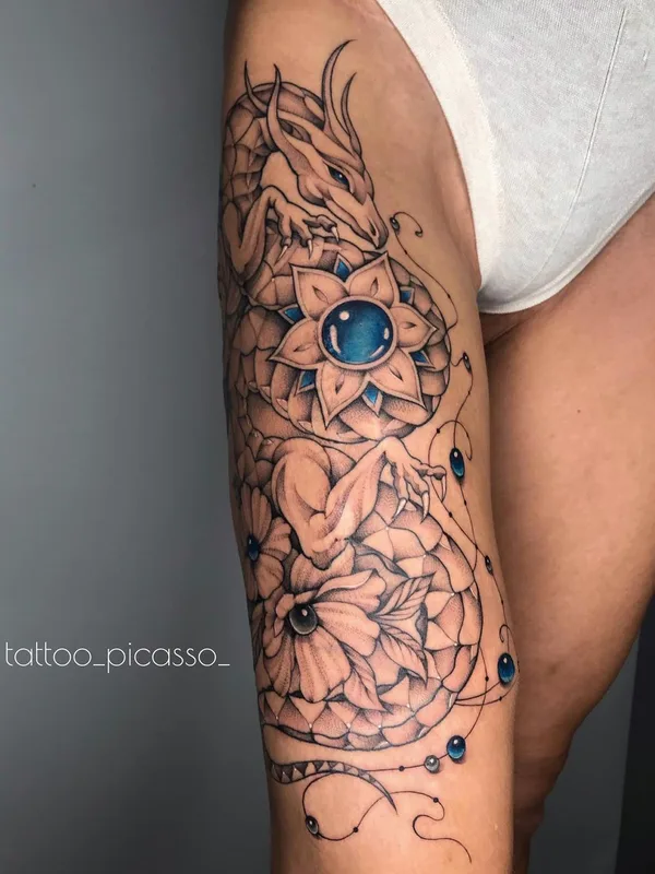 female color geometric Tatuagem em thigh #49107 | Tatuador Александр Яворский