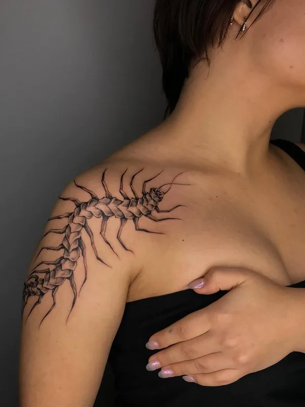 female black linework Tatuagem em shoulder #49113 | Tatuador Александр Яворский
