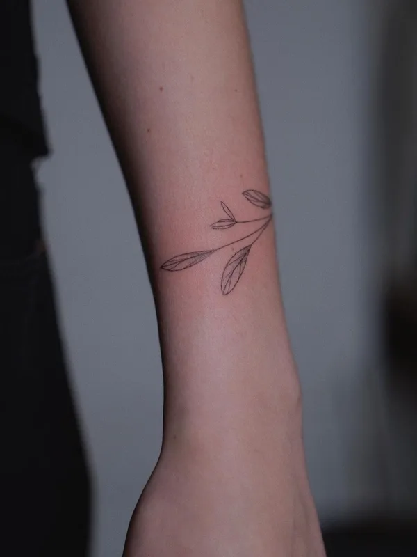 Fine Line tattoo by Диана Ловыгина in Краснодар