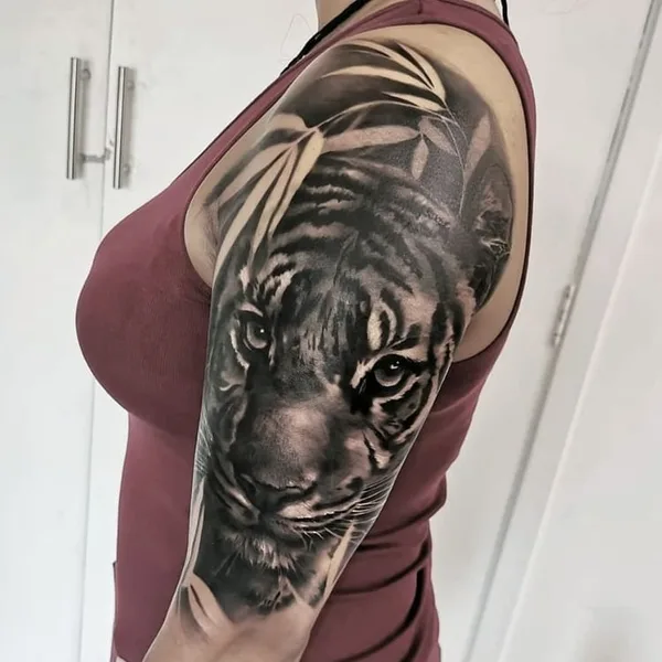 Реализм tattoo by Tanya Taljaard in Johannesburg