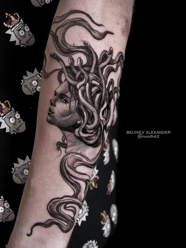 black and grey realism татуировка на forearm #52340 | Тату мастер Александр Беляев