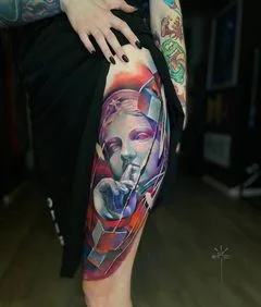 female color realism Tatuaggio su thigh #52365 | Tatuatore Вячеслав Безручко