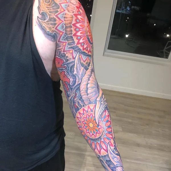 Авторская tattoo by Guy Aitchison