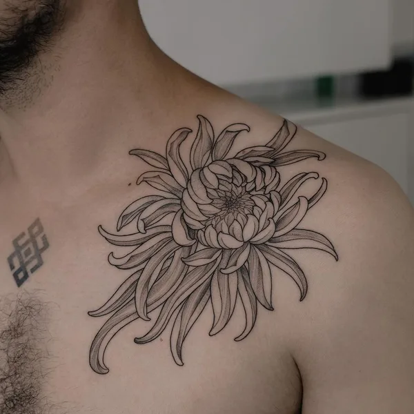 Feminine tattoo by Роман Итчев in Saint Petersburg