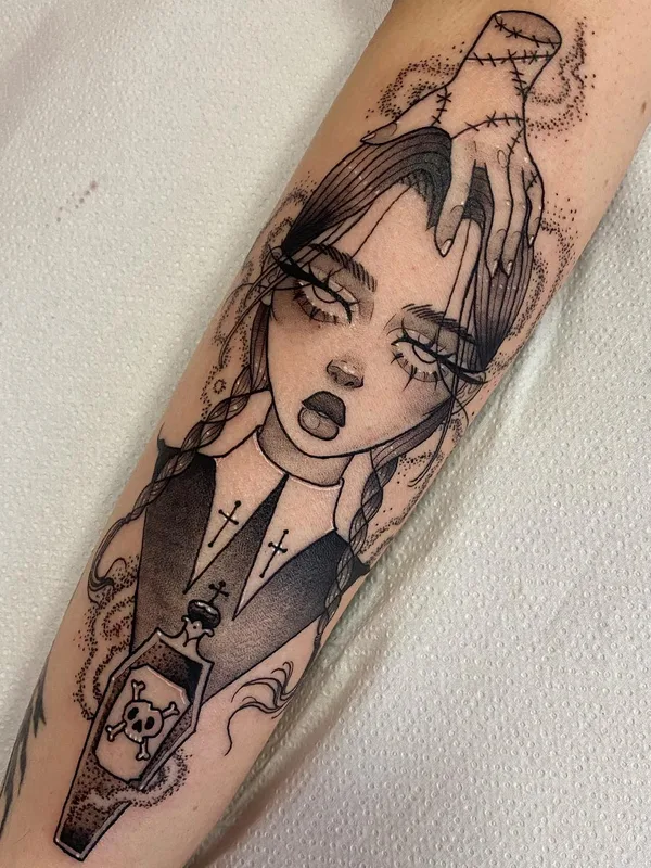female black and grey blackwork татуировка на forearm #65460 | Тату мастер Skunkzzy