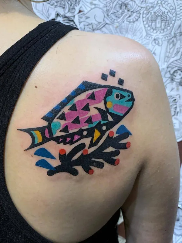 female color graphic tatouage sur shoulder blade #30752 | Artiste tatoueur Luca Font