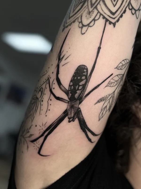 black and grey blackwork татуировка на outer arm #57493 | Тату мастер Alex Barraza