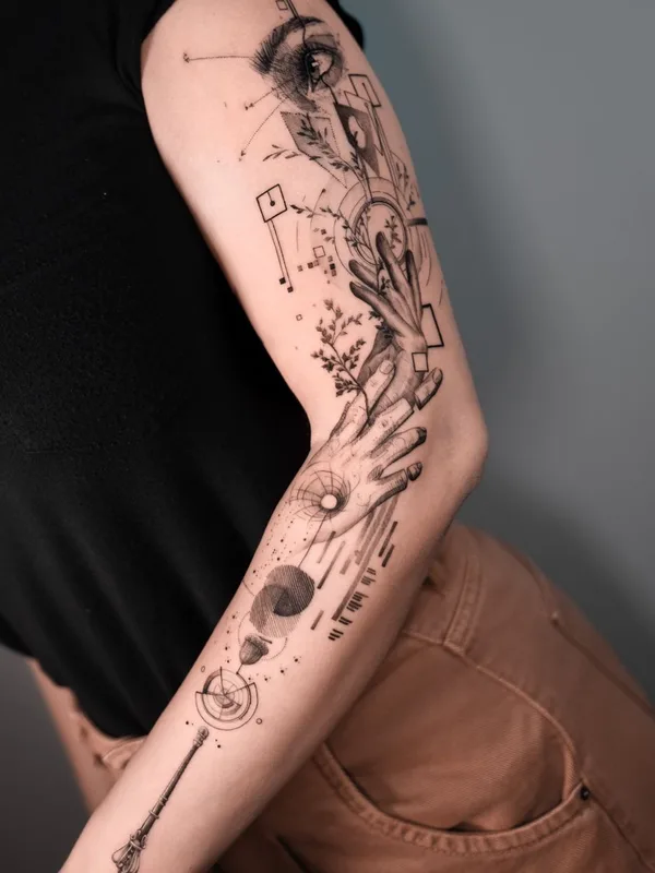 black and grey geometric татуировка на forearm #37583 | Тату мастер Maxime Etienne