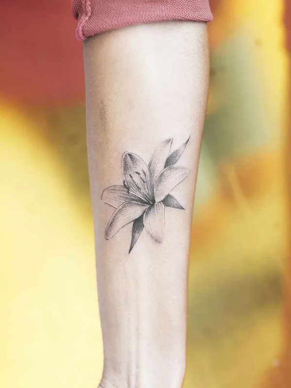 black and grey realism tatouage sur forearm #17165 | Artiste tatoueur Alessandro Capozzi