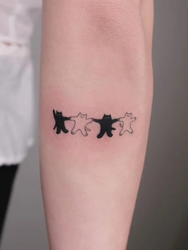 black linework 타투 부위 forearm #63224 | 타투이스트 Katya Krasnova