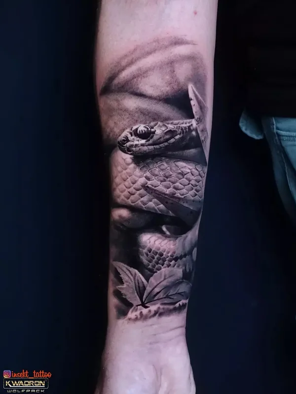black and grey realism татуировка на forearm #63240 | Тату мастер Marcin Insekt Polak