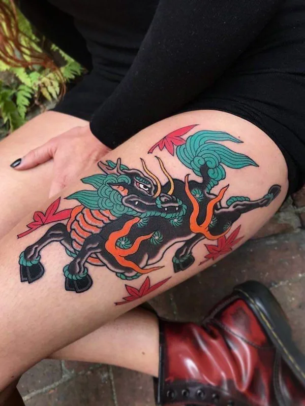 female color japanese tatouage sur thigh #35359 | Artiste tatoueur Ian Det