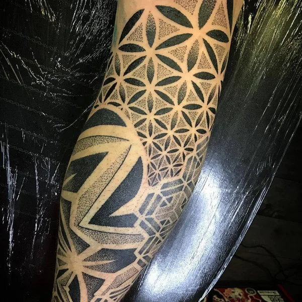 Dotwork tattoo by Deryn Twelve