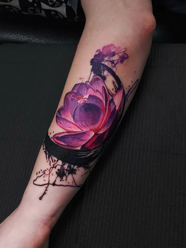 color watercolor tatuaje en forearm #53331 | Tatuador Vic Nikkarinen