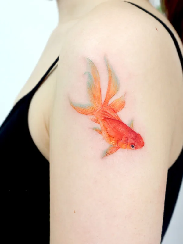 female color watercolor Tatuaggio su shoulder #53345 | Tatuatore Eunyu