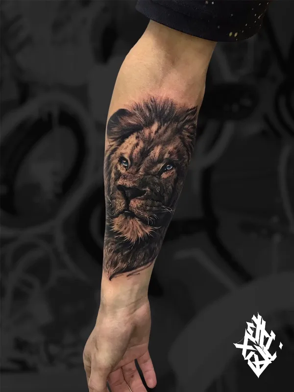 black and grey realism Tatuagem em forearm #39301 | Tatuador Alexey Sviridenko