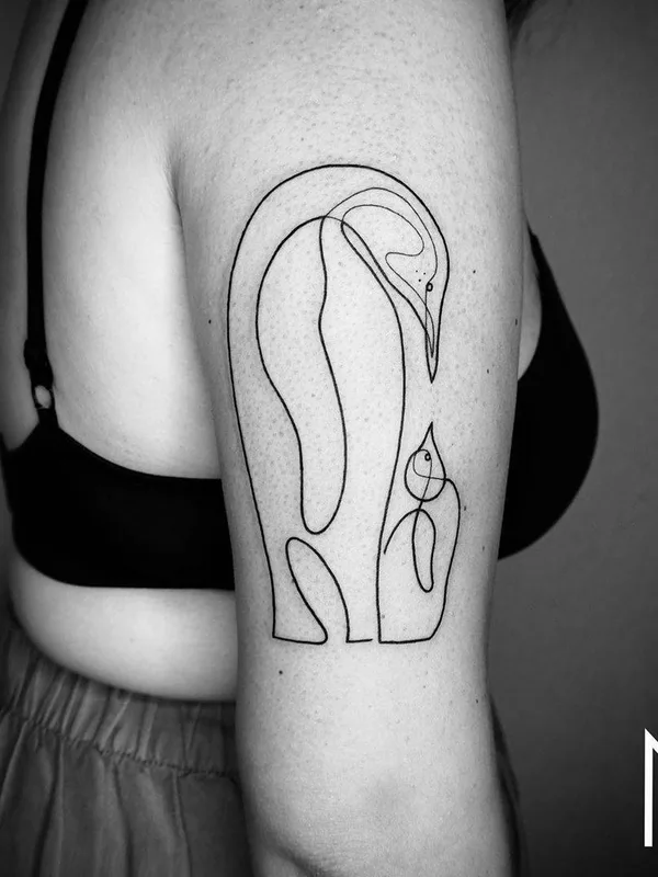 female black and grey linework татуировка на upper arm #30777 | Тату мастер Mo Ganji