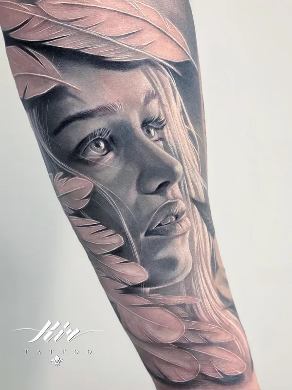 female black and grey realism Tatuagem em forearm #55152 | Tatuador kir_tattoo