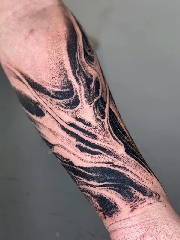 black abstract 纹身 在 forearm #55158 | 纹身师 daaamnj