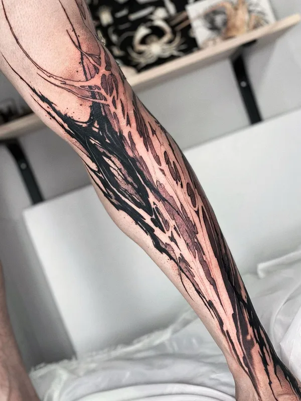 black abstract 纹身 在 calf #55168 | 纹身师 daaamnj