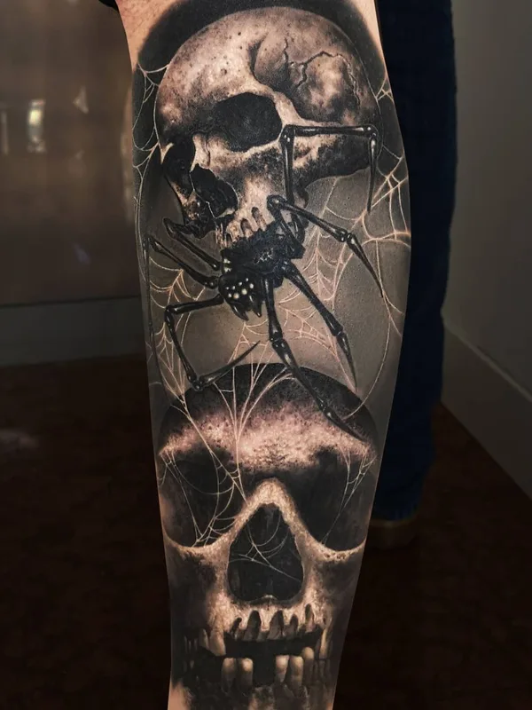 black and grey black and grey Tatuagem em calf #40697 | Tatuador Giovanni Speranza