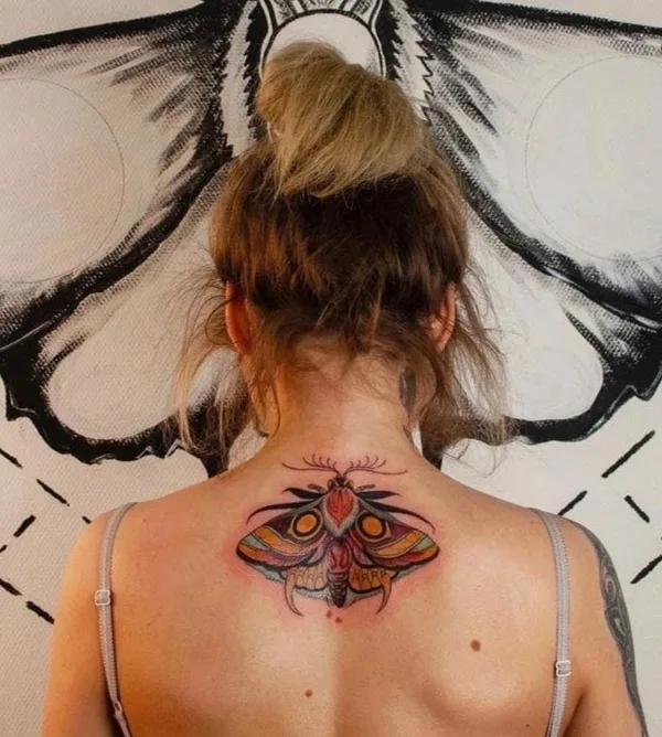 female color illustrative Tatuaggio su upper back #71516 | Tatuatore Дмитрий Бутченко