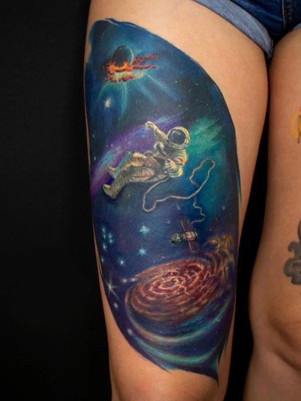 female color realism Tatuaggio su thigh #71521 | Tatuatore Дмитрий Бутченко