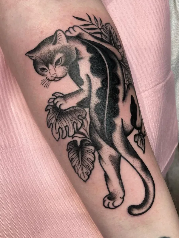black and grey blackwork Tatuaggio su forearm #57519 | Tatuatore Ashley B McMullen