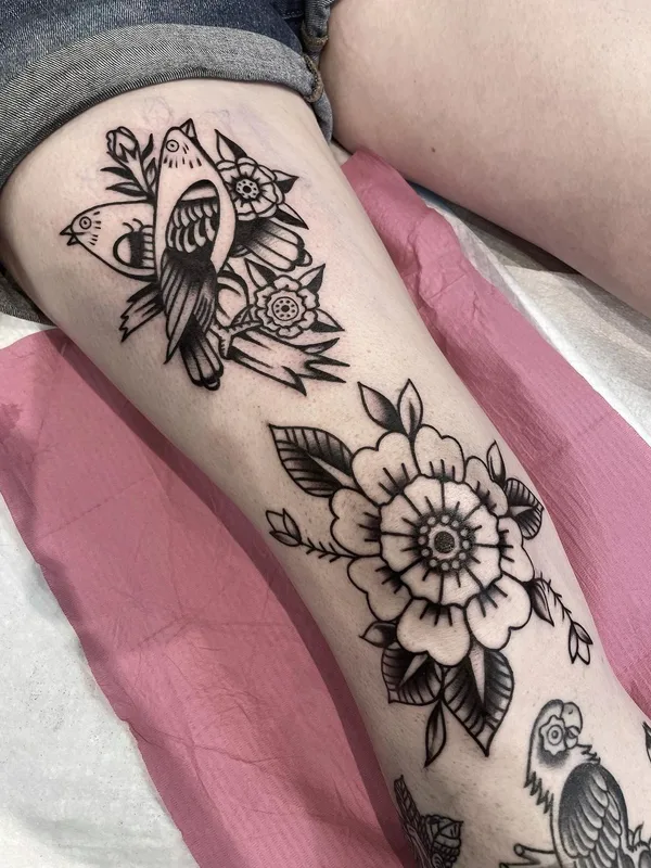 black traditional Tatuaggio su thigh #57516 | Tatuatore Ashley B McMullen