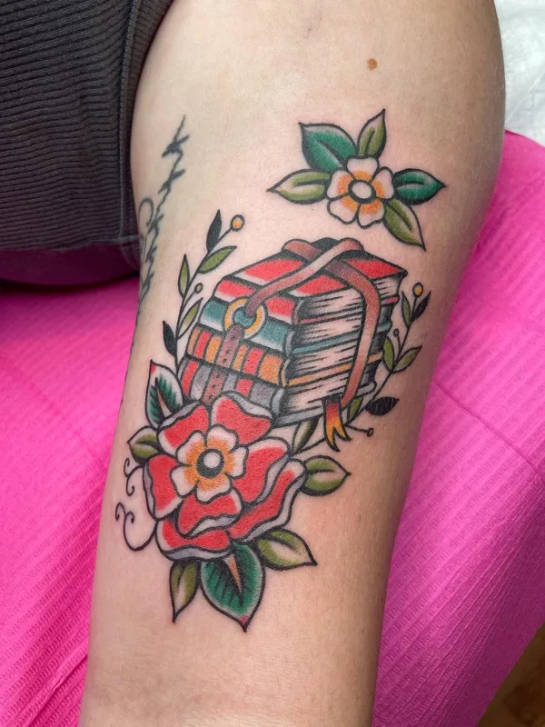 color traditional Tatuaggio su thigh #57524 | Tatuatore Ashley B McMullen