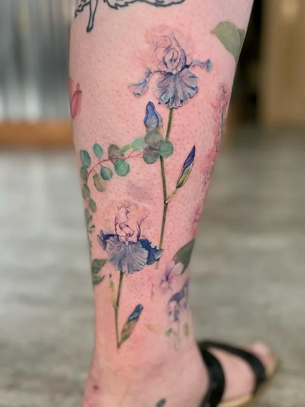 female color botanic Tatuagem em leg #57609 | Tatuador So Yeon Kim