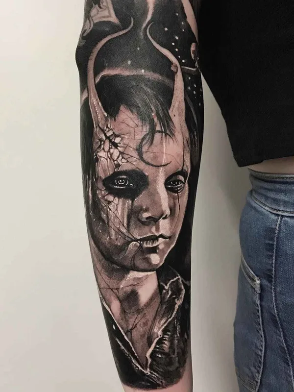 black and grey black and grey tatouage sur forearm #14428 | Artiste tatoueur Anrijs Straume