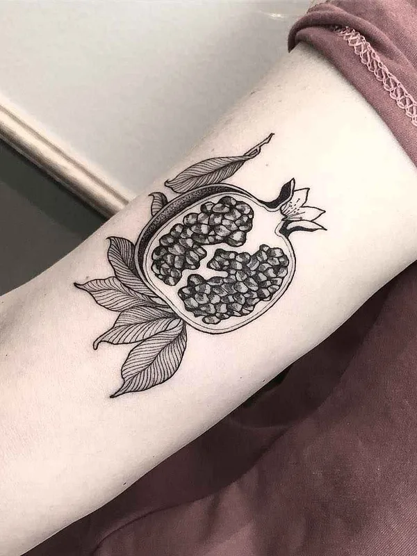 black linework Tatuagem em forearm #19097 | Tatuador Sandra Cunha