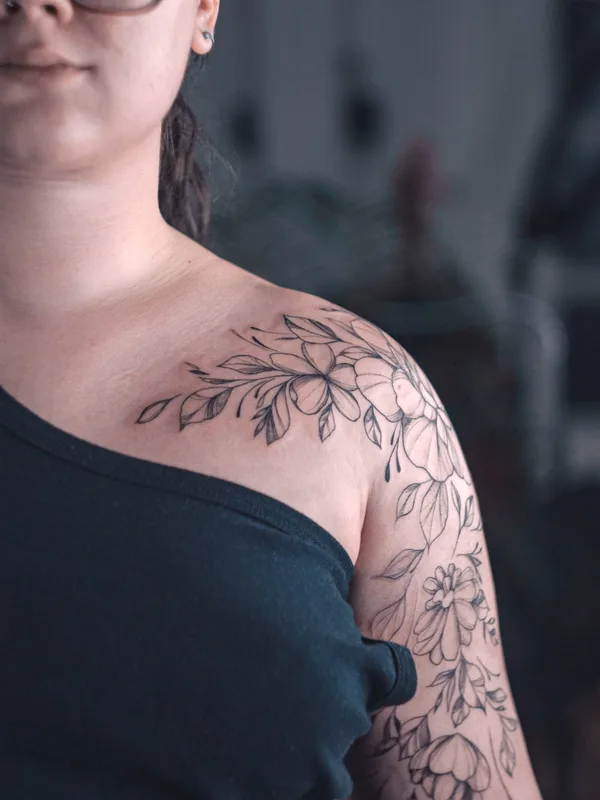 Graphic tattoo by Анастасия Шереметова in Tbilisi