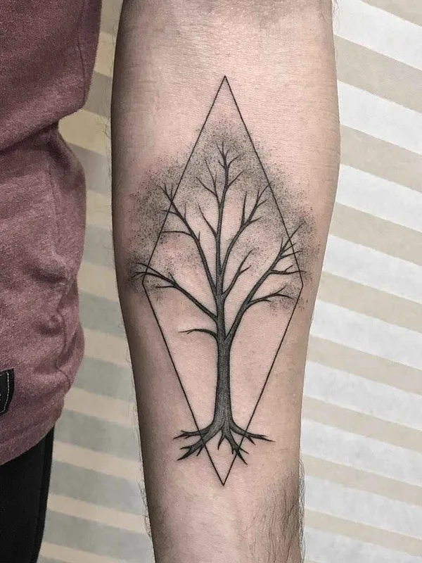 black and grey geometric Tatuaggio su forearm #15574 | Tatuatore Michele Volpi