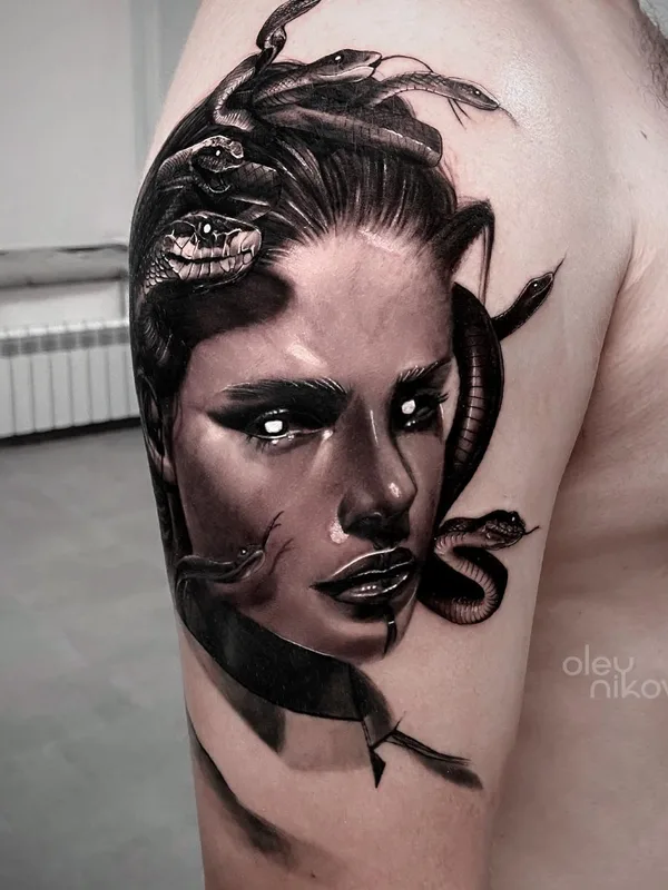 black and grey realism татуировка на bicep #52442 | Тату мастер Влад Олейников